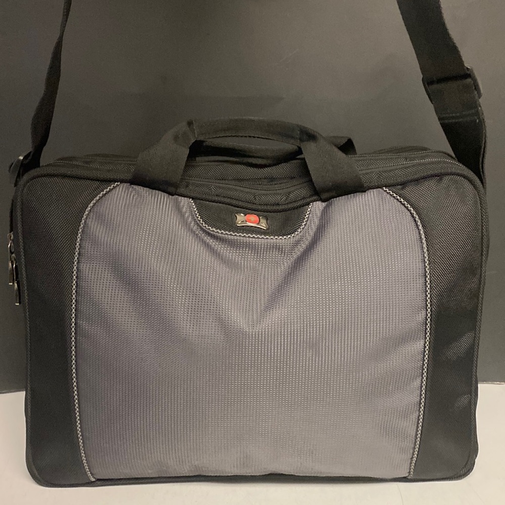 WENGER SWISS ARMY Nylon Computer Shoulder Bag